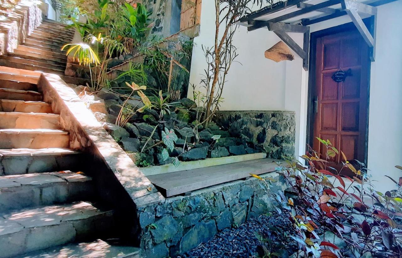 Guesthouse The 4 Fish Manado Exterior photo