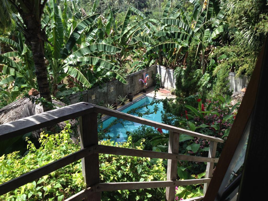 Guesthouse The 4 Fish Manado Exterior photo