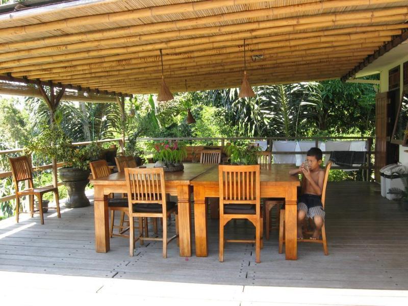 Guesthouse The 4 Fish Manado Exterior photo